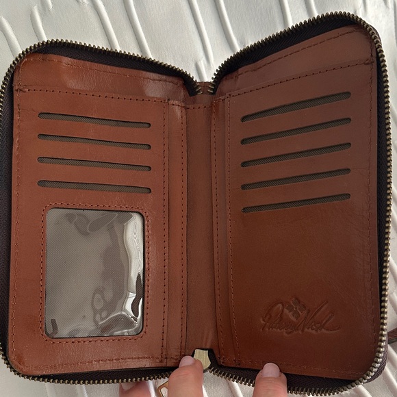 Patricia Nash Pertina Brown Leather crossbody wallet/phone case - Picture 5 of 7